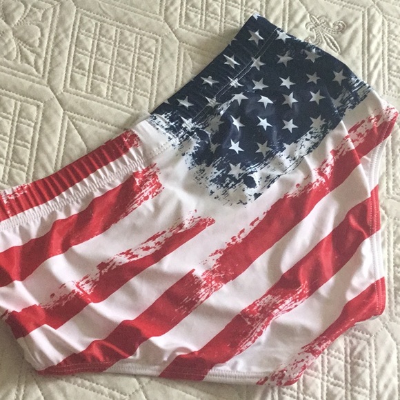 MEN AMERICAN FLAG BATHING SUIT. - Picture 5 of 5